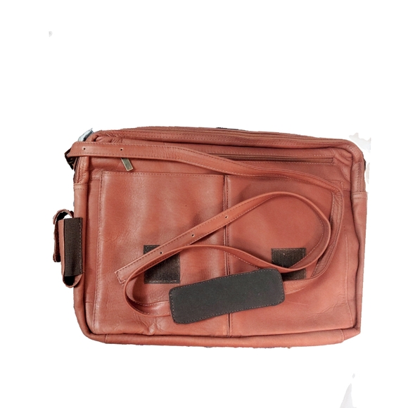 Leather Vachetta Porthole  17" Laptop NBA Charlotte Bobcats Tan Messenger/Brief… - Picture 6 of 6